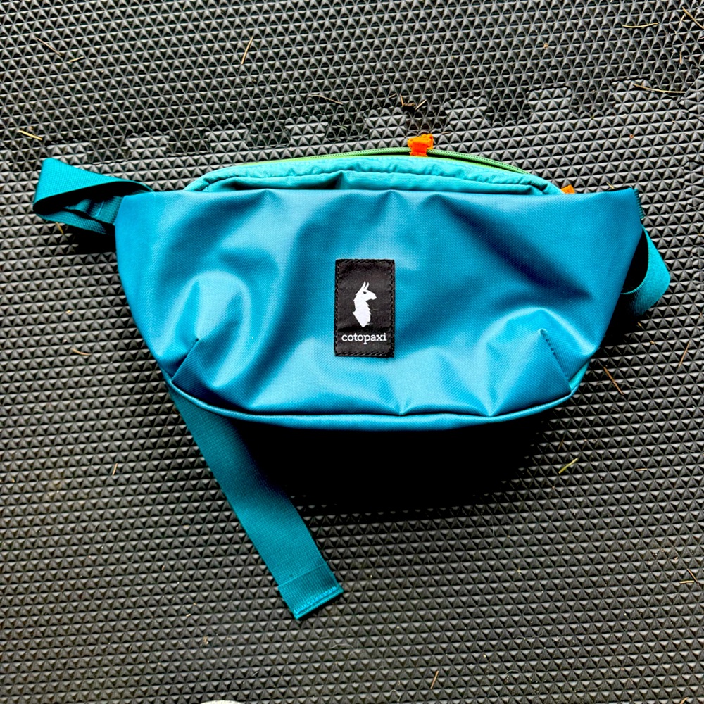 Cotopaxi 2 L Hip Pack - Cada Dia